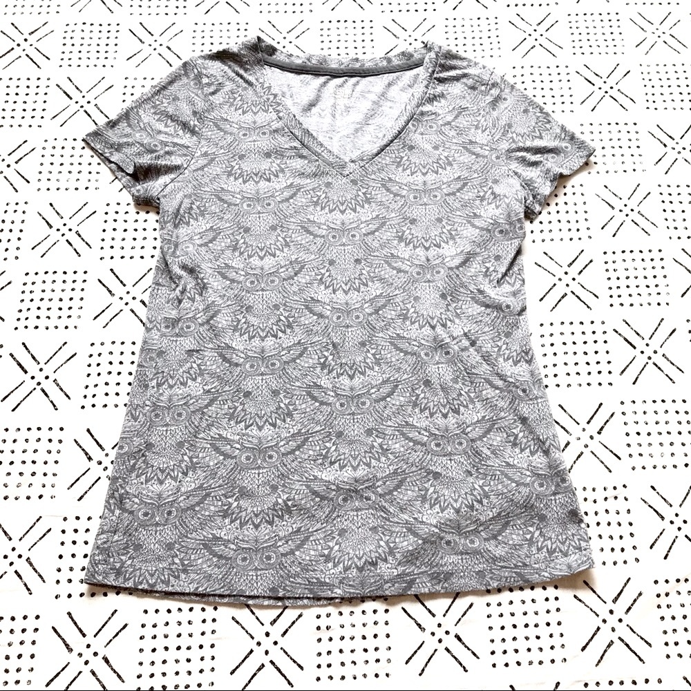 OWL PRINT V NECK T-SHIRT